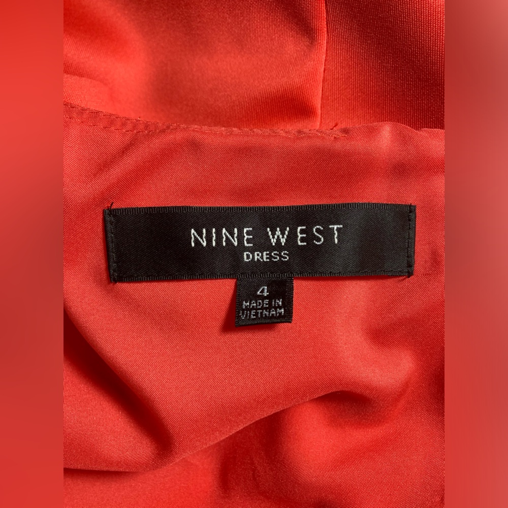 Nine West Red Dress Sleeveless Lined Size 4 Zippered Back Gently Used - Picture 4 of 5